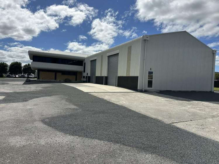 19 Constance Street Waiwhakaiho_2