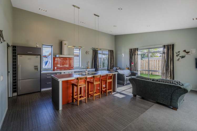 4 Hawk Hill Crescent Cooks Beach_6