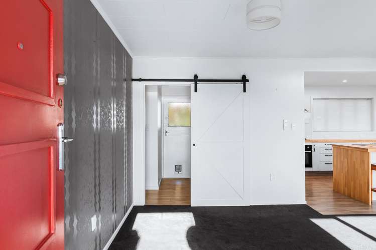 44 Tremaine Avenue Two Mile Bay_11