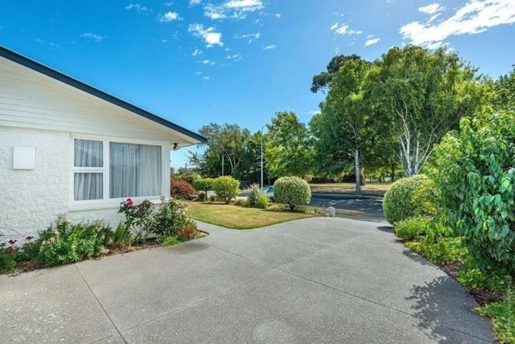 13 Woodbury Street Avonhead_20