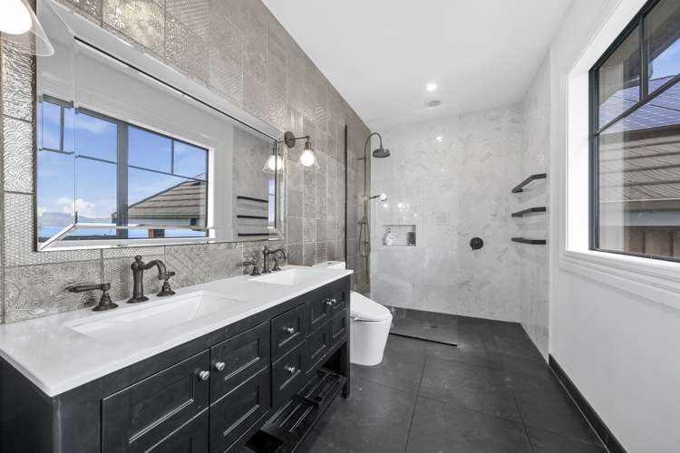 33 Waitohu Road York Bay_28