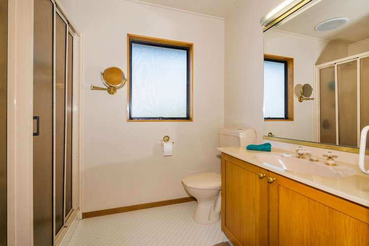 2/21 Seaview Avenue Northcote_15