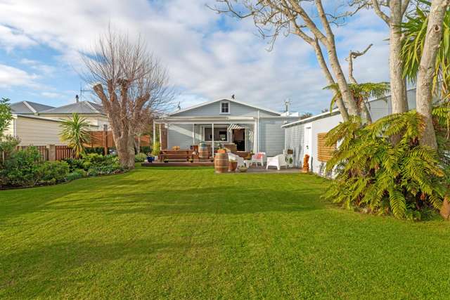 Renovated, elevated, entertainer approved