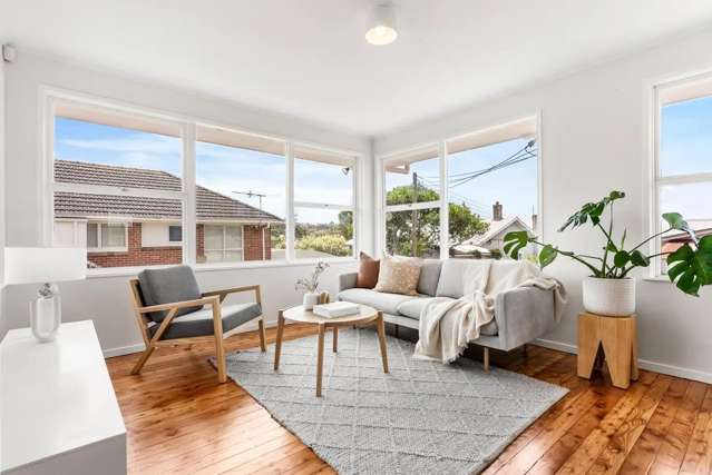 1/12A Inkerman Street 10051_2