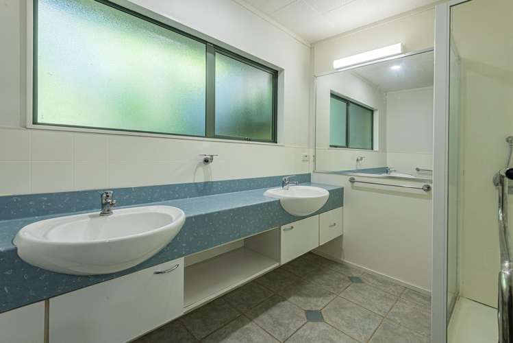 329 Beach Road Onerahi_12