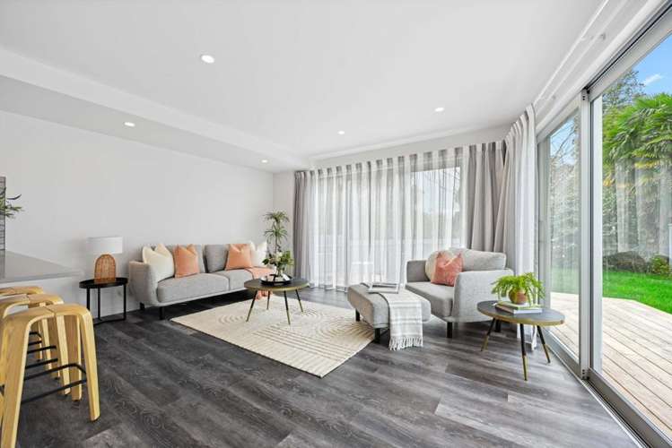 24E Pickering Crescent 1054_8