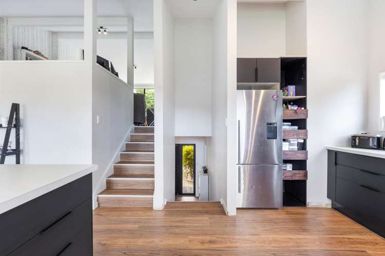 39a David Crescent Karori_6