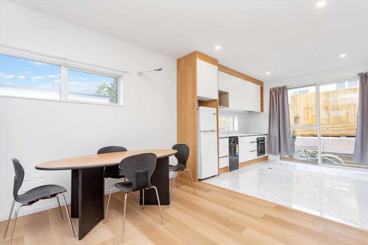 1/58 Glass Road Mt Roskill_8
