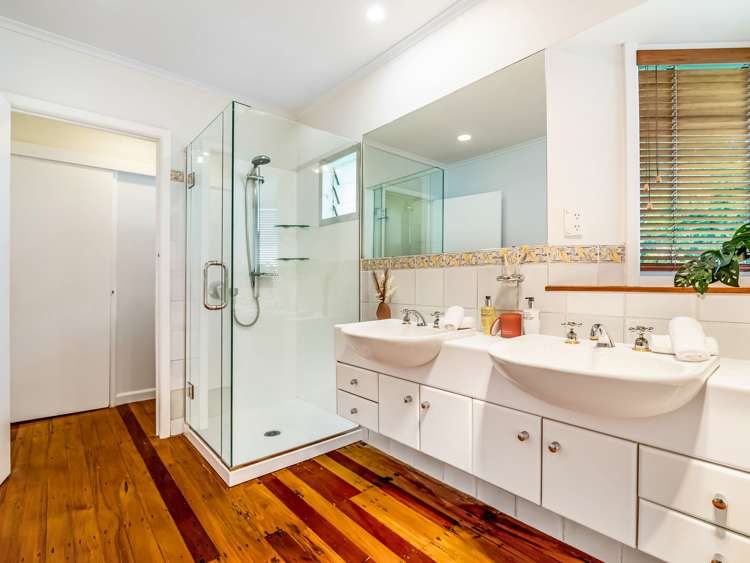 33 Covil Ave Te Atatu South_19