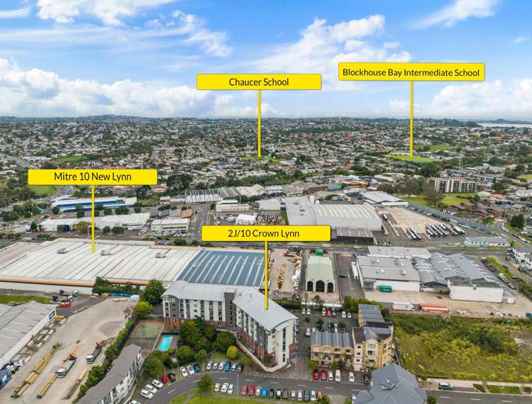 2J/10 Crown Lynn Place New Lynn_11