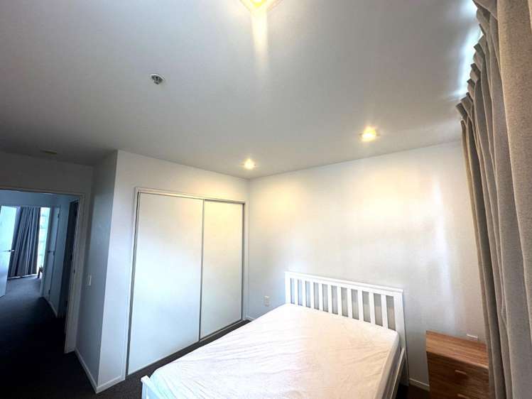 2A/52 Liverpool Street 10015_6