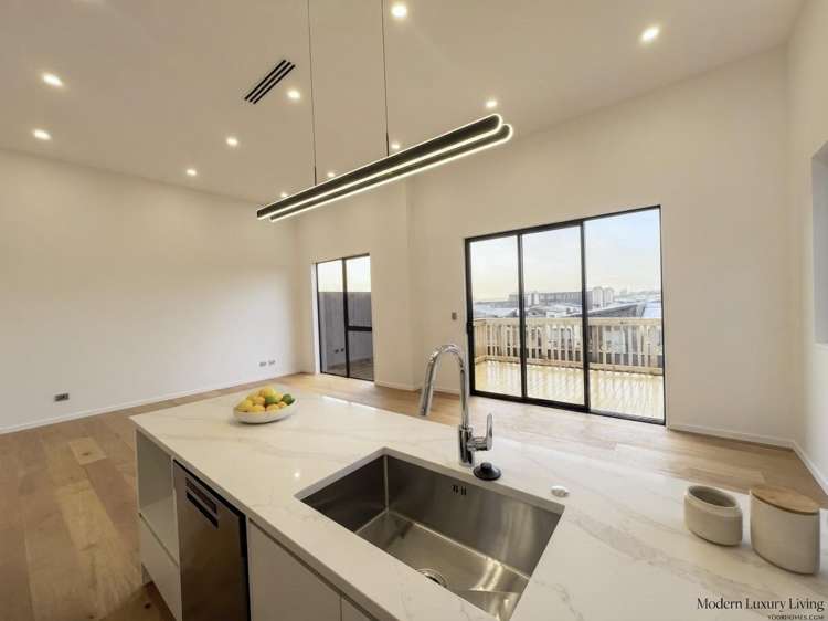 18 & 20 Kowaitau Avenue Beachlands_13