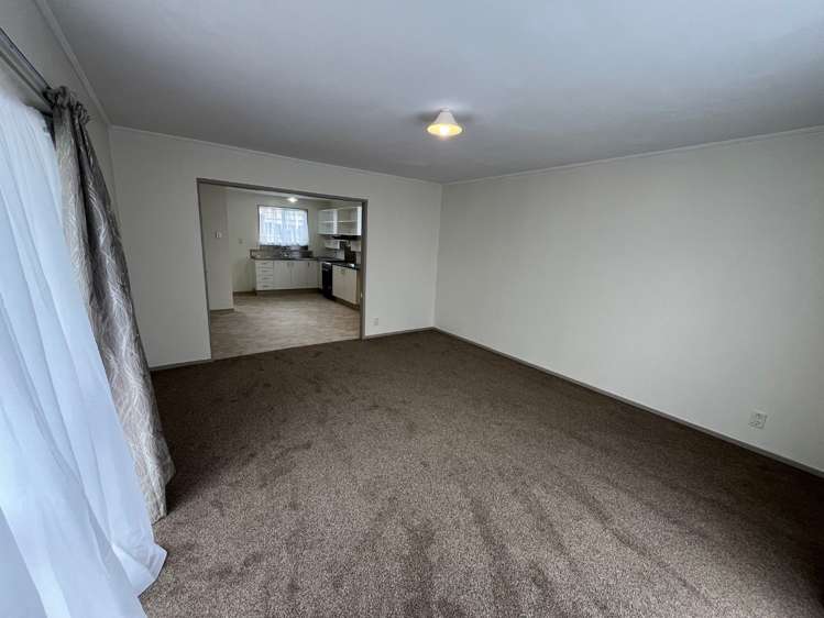 1/220 Waitemata Drive Ranui_4