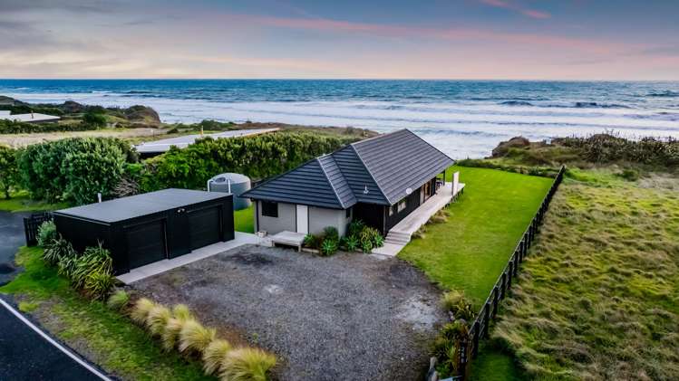 288 Tai Road Opunake_33