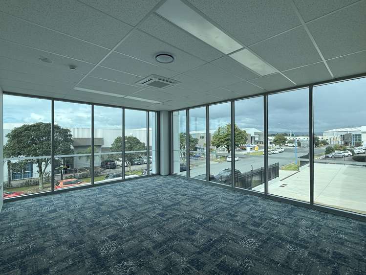 2 Cessna Place Mount Maunganui_4