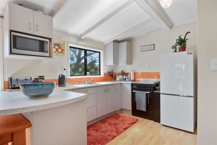 2162 State Highway 16 Helensville_4