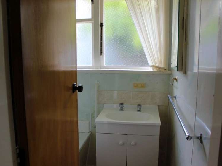 42 Costley Street Carterton_13