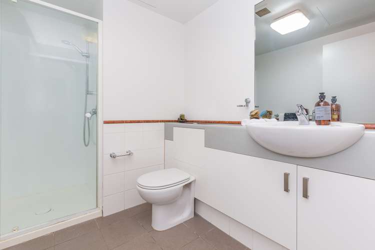 12g/2 Eden Crescent Auckland Central_12