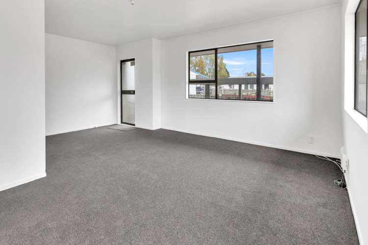 16a Beech place Owhata_6