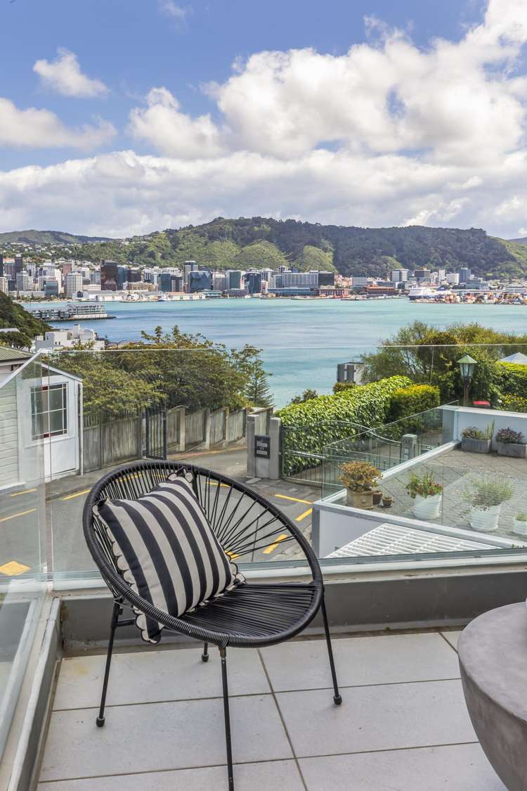 2a/22 Telford Terrace Oriental Bay_5