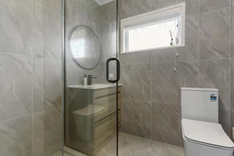 1/17 Woodall Place Totara Vale_11