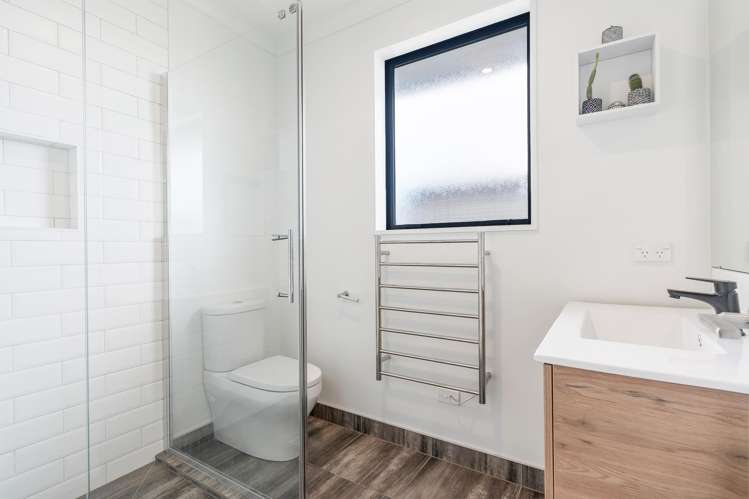 15 Keshvara Road Beachlands_21