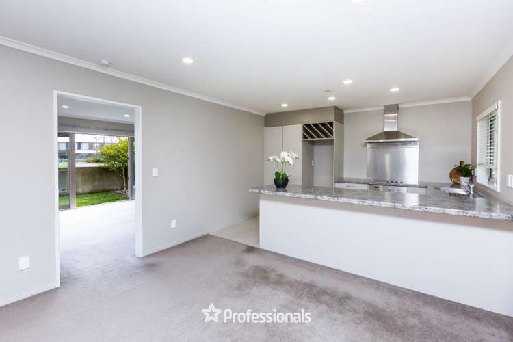 64 Evergreen Crescent Trentham_6