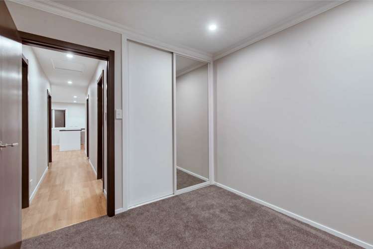 117 Tirimoana Road Te Atatu South_8