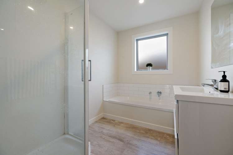 27 Bale Road Queenstown_11