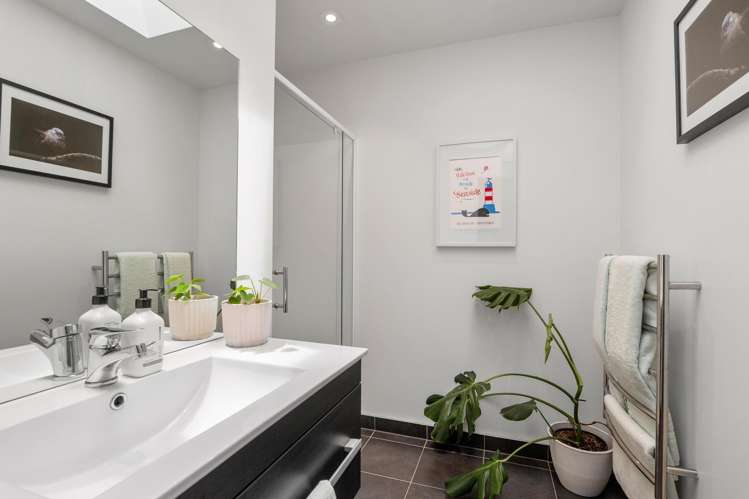 6 Date Crescent Aidanfield_11