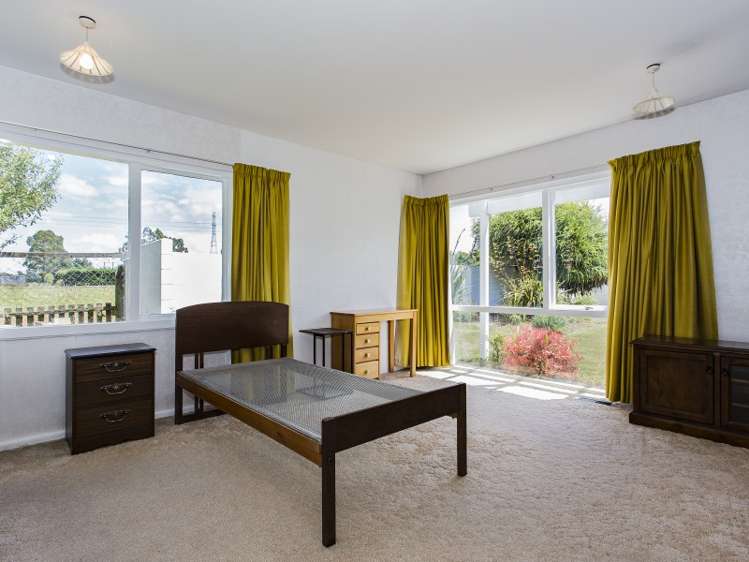 20 Fawcetts Road Ashley_13