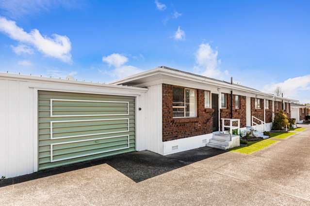 2/33 Swanson Road Henderson_1