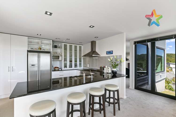 1 Mewburn Rise Karori_1