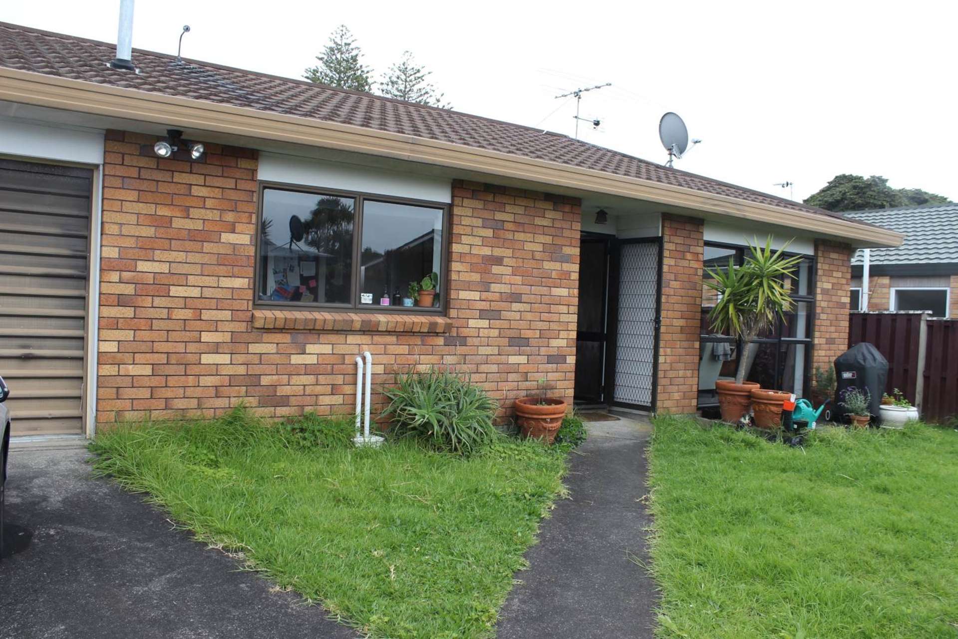 2/166 Point Chevalier Road Point Chevalier_0