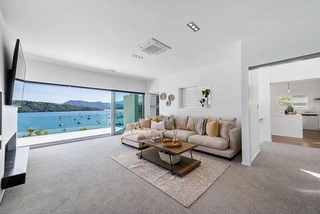 358 Waikawa Road Waikawa_2