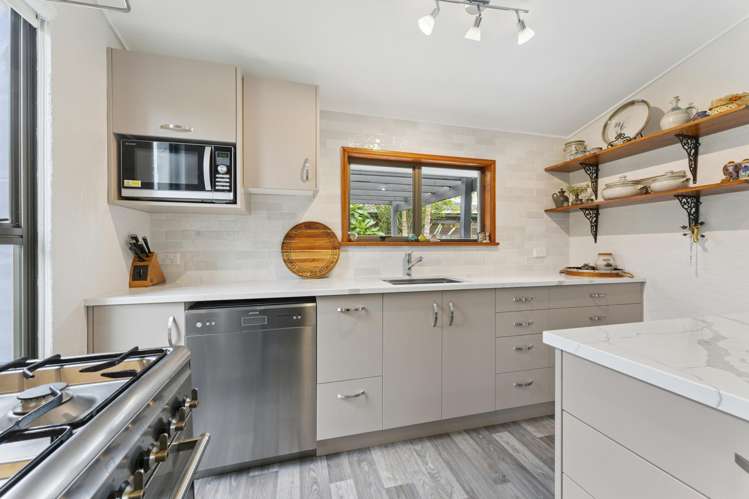 2 Langton Road Stanmore Bay_3