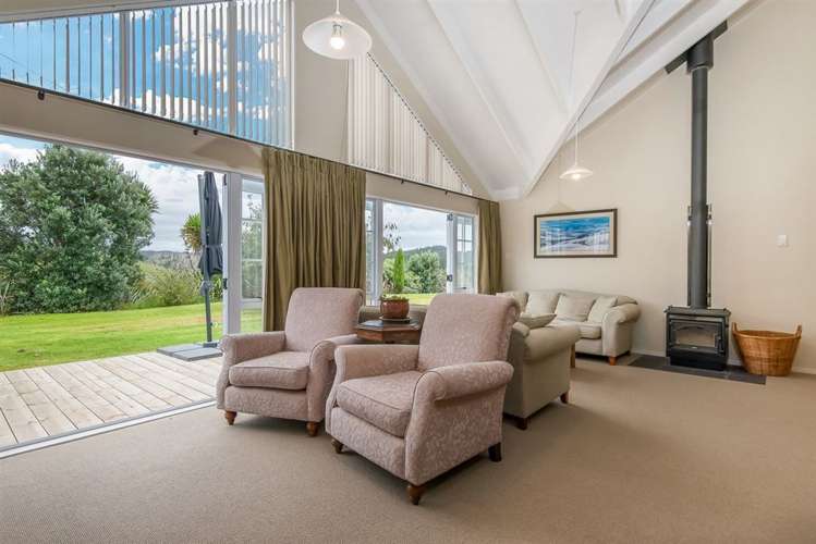 49 Lloyd Drive Wainui_7