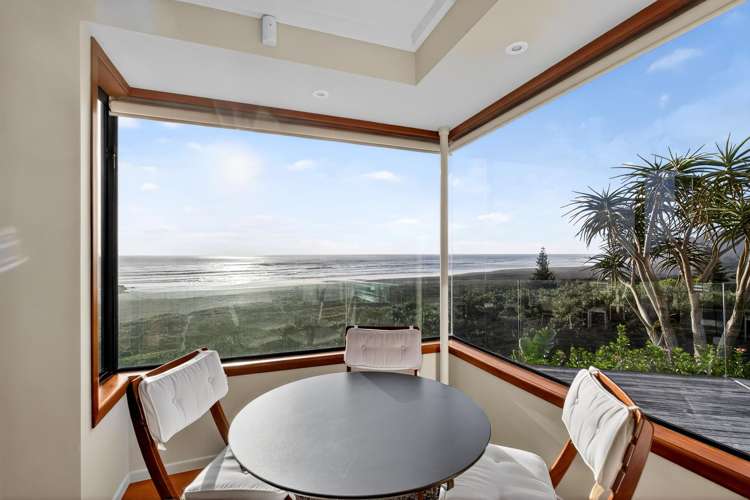 24 Garden Road Piha_8