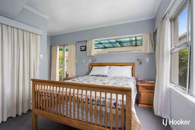 10 Roretana Drive Athenree_12