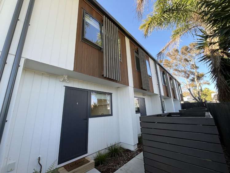 4/157 Beach Haven Road_0