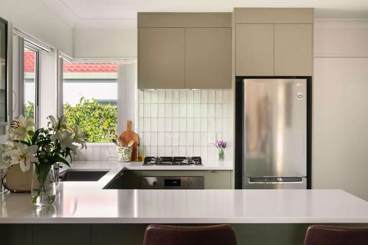 8 Racecourse Way_4