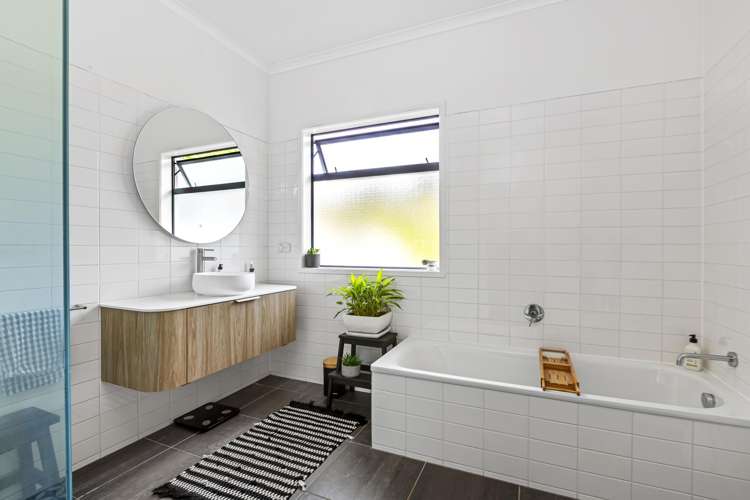 44 John Brian Drive Redvale_21