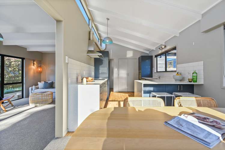 4 Leonard Place Dinsdale_6