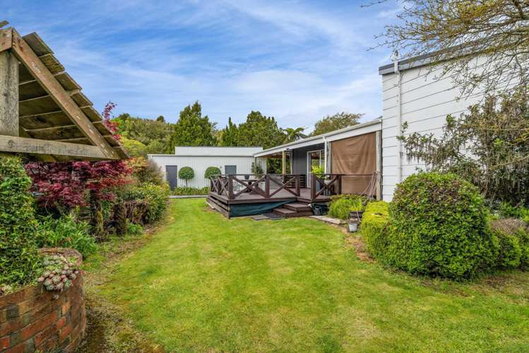 18 Pembroke Road Stratford_24