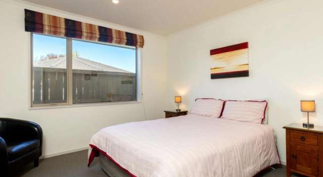 21 Hilton Place Burleigh_2