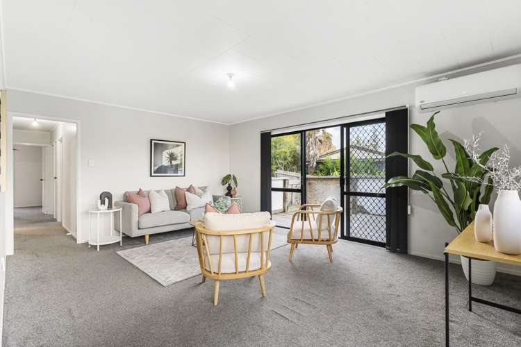 4 Lowell Place Massey_2