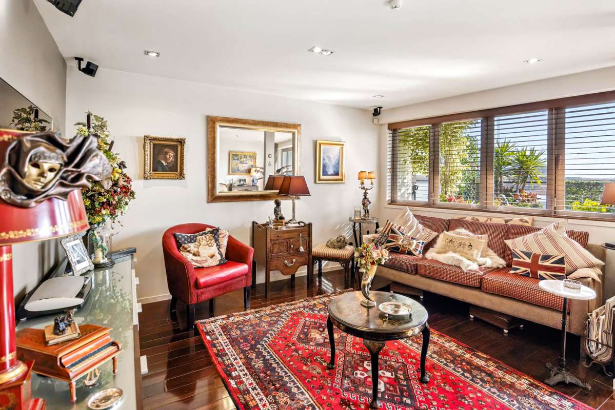4B/10 Augustus Terrace_3
