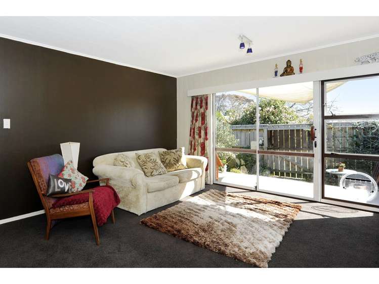 2/11 Lichfield Street Stoke_7