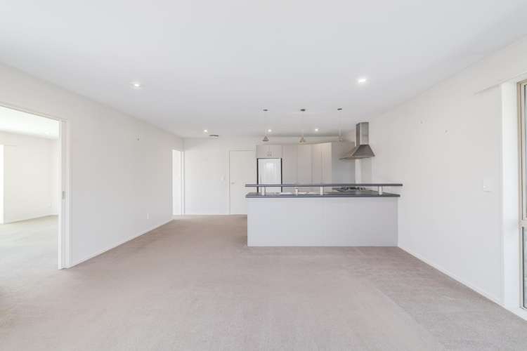 3 Burbank Drive Aidanfield_3