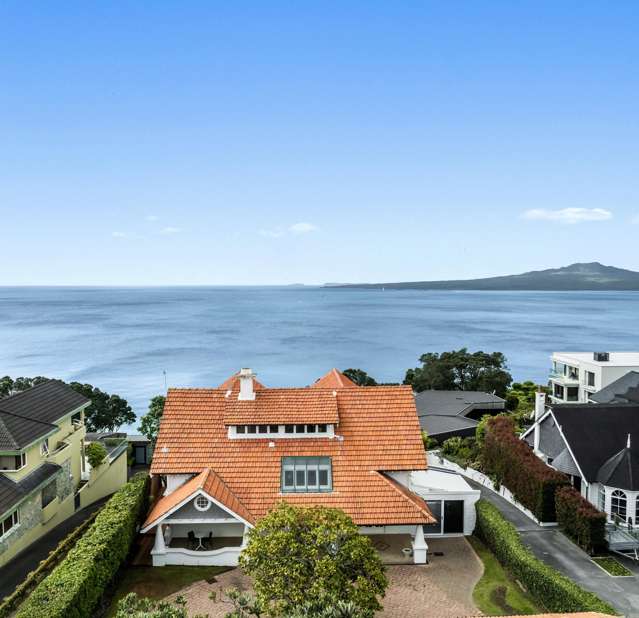 Breathtaking Views - Classic Coastal Charm